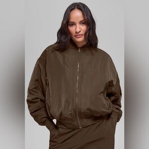 NWT Alo Yoga Faux Fur Urbanite Bomber in Espresso/Ivory - Small